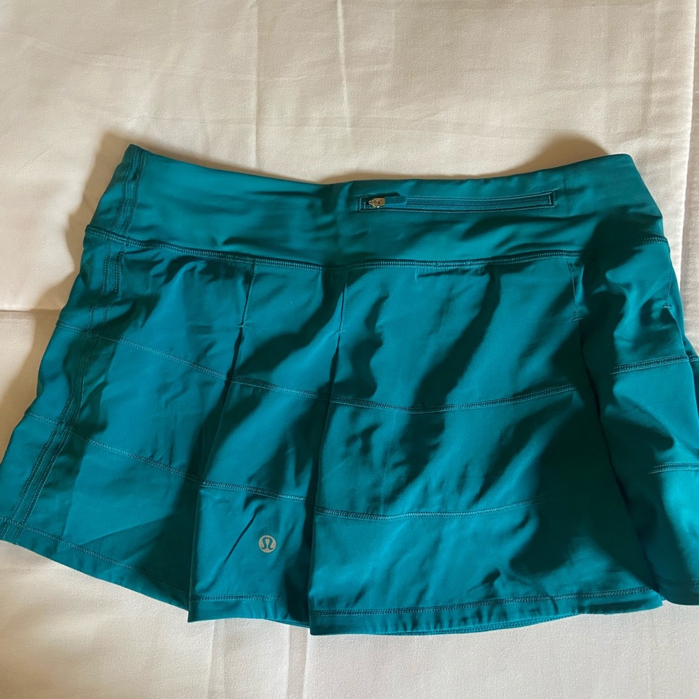 Lululemon teal skirt